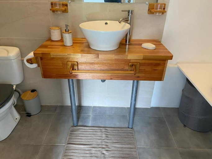 Bathroom 2, Villa spacieuse raffinee dans son ecrin de verdure, Les Anses-d'Arlets