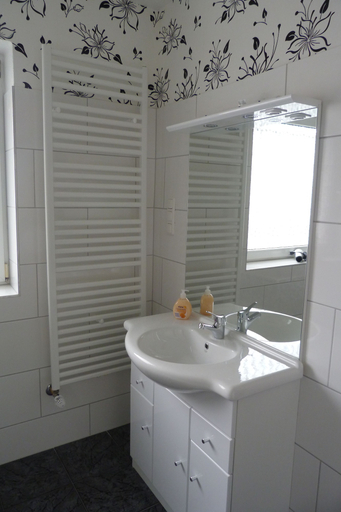 Bathroom 4, Suite-Apartement-Essen, Essen