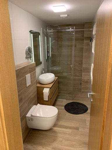 3, Apartmaji Prʼ nas, Laško