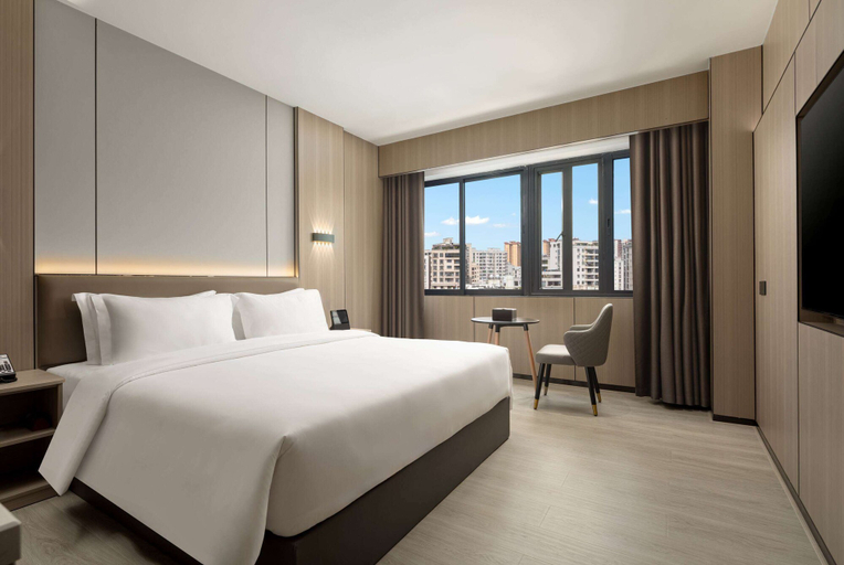 Bedroom 2, Days Inn by Wyndham Zhanjiang Economic Development Zone, Zhanjiang