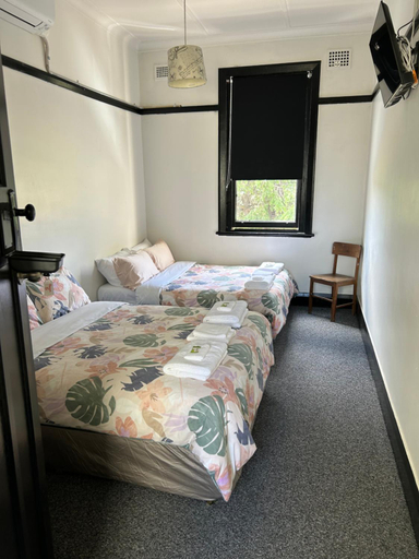 Bedroom 4, imperial hotel motel portland 2847, Lithgow