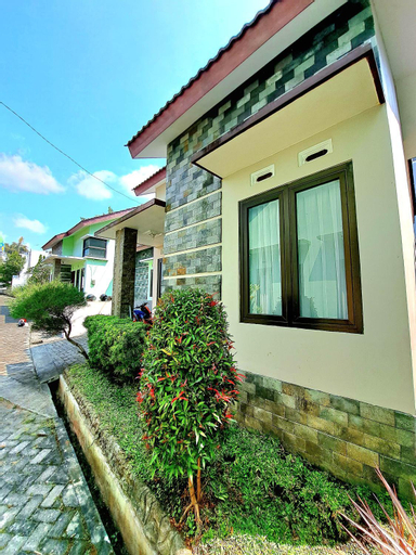 Exterior 4