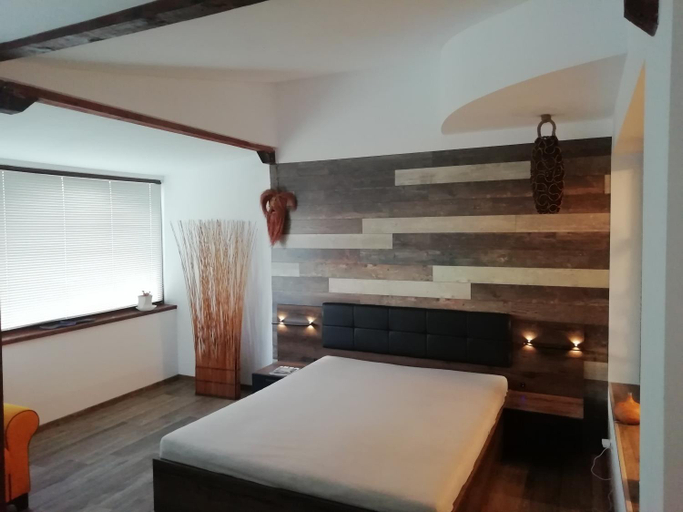 Others 2, Ema guest house, Varna