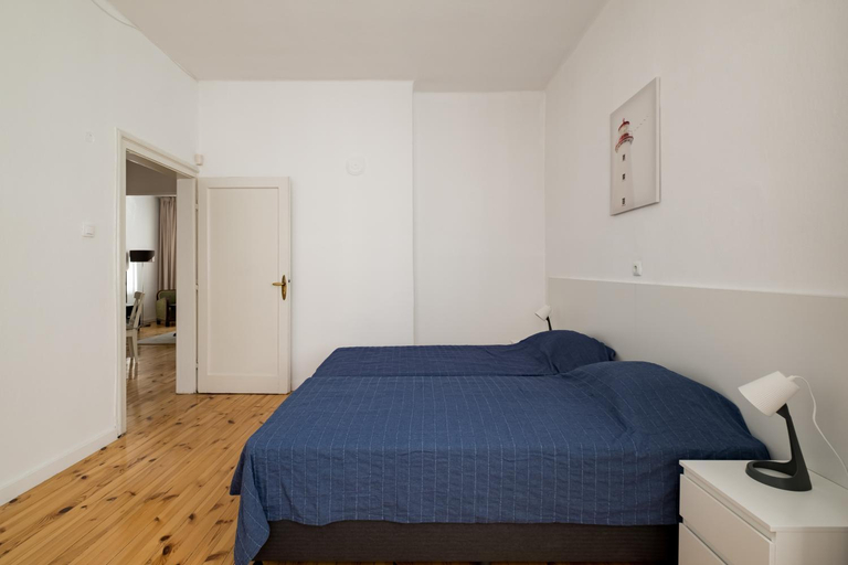 Others 2, Spacious 3 Bedroom Home in Sofia's Top Center, Stolichna