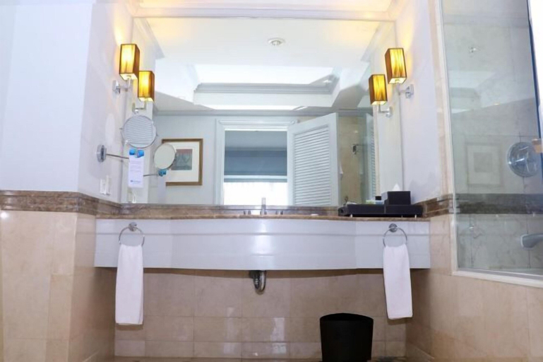Bathroom 29