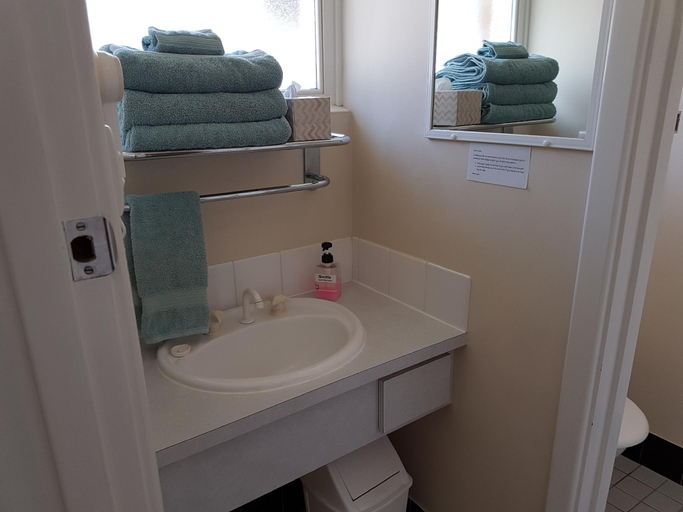 Bathroom 3