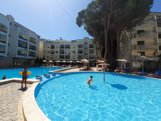 Others 3, Kingu's Apartment, Kavajës