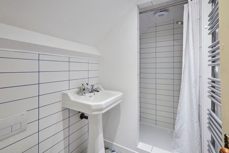 Bathroom 3, Host Stay Beachside Cottage, North Yorkshire