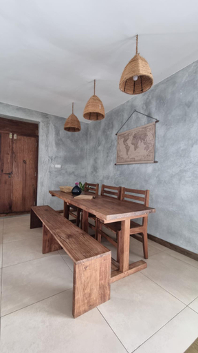5, Amani Villa, Kusini