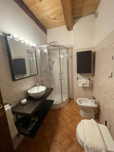 Others 5, Il Borghetto Medievale suite, Ancona