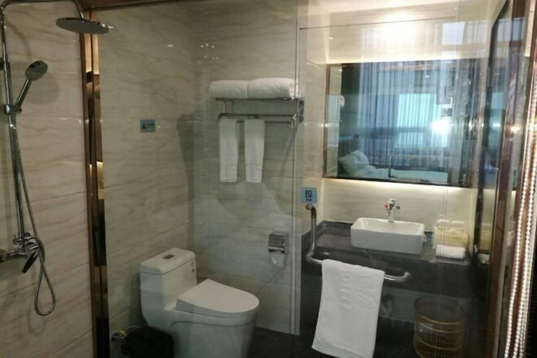 Bathroom 4, Yongli Hotel, Guang'an