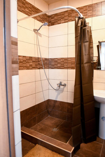 Others 3, Manana Guesthouse