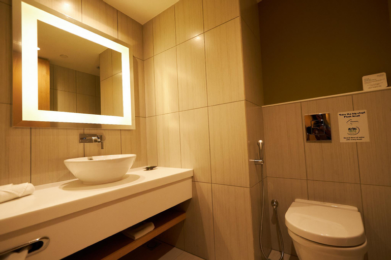 Bathroom 7