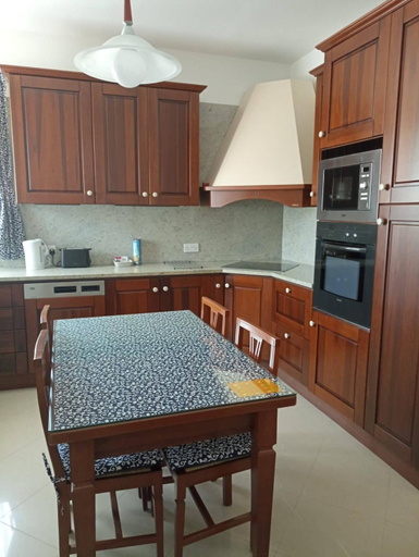 Others 5, 3 Bed Modern Air-conditioned Apartment with Roof Terrace - Ample Parking