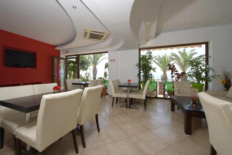 Others 5, Hotel Akrogiali, Central Macedonia