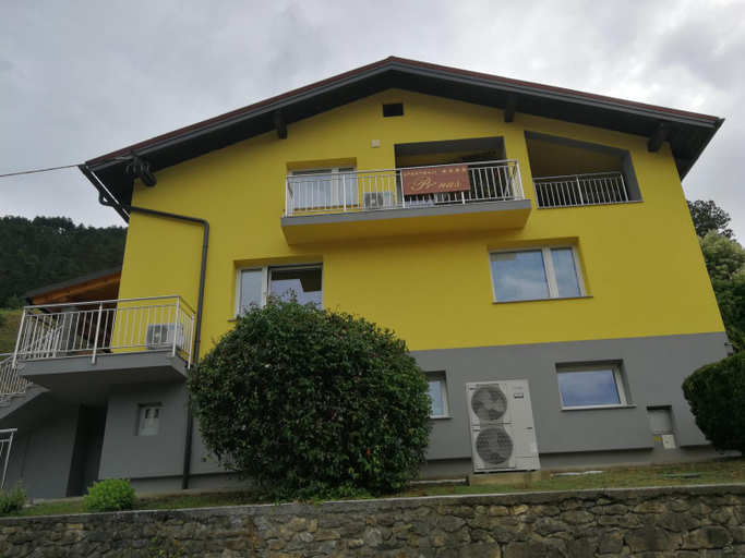 2, Apartmaji Prʼ nas, Laško