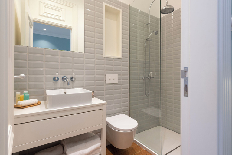 Bathroom 3, Blau 1911, Porto