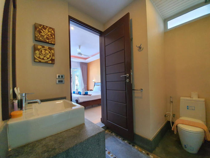 Bathroom 3, Lipa Talay Hok, Ko Samui