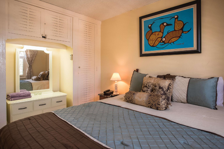 Others 4, Sandcastles Beach Resort