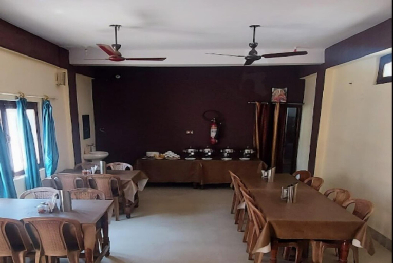 Food & Drinks, Goroomgo Govind, Bhanadhar Rudraprayag, Garhwal
