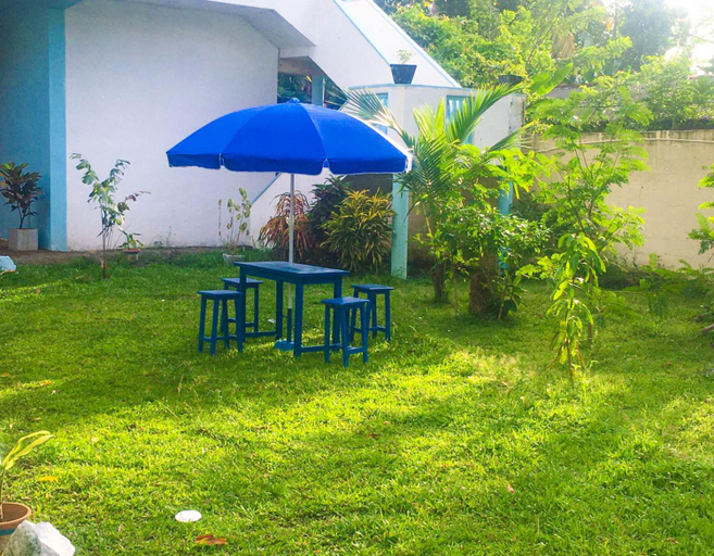 Food & Drinks 2, Blue Waves Madiha, Matara Four Gravets