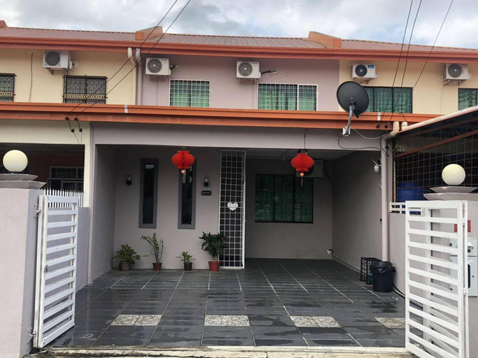 Exterior & Views, ANG LEE HOLIDAY HOME 1, Semporna