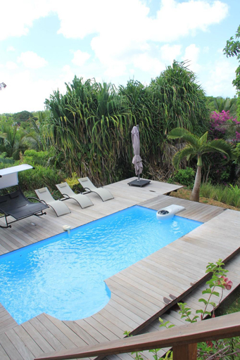 Others 5, Villa Kajou, Sainte-Anne