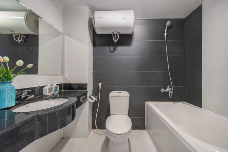 Bathroom 4, Vina Spa Hotel, Huế