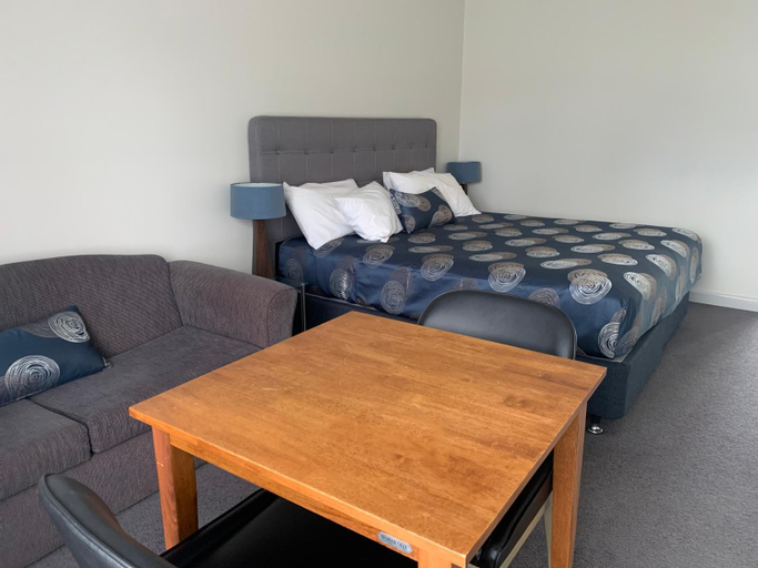 Others 4, Orbost Country Man Motor Inn, E. Gippsland - Orbost