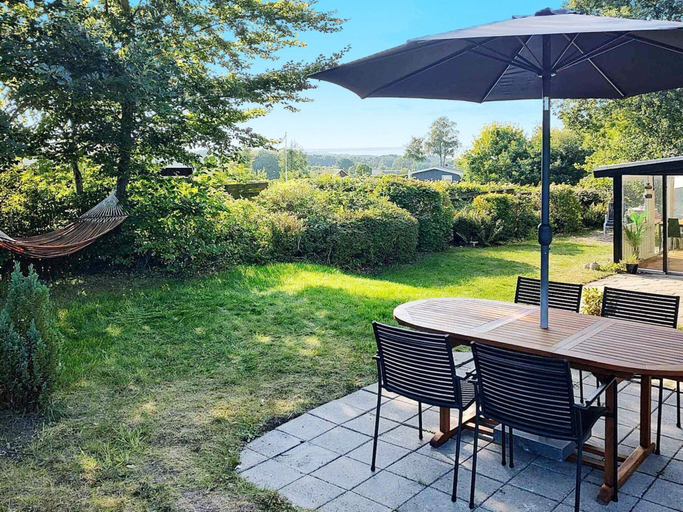 Dining 5, 4 Person Holiday Home in Allingabro, Norddjurs