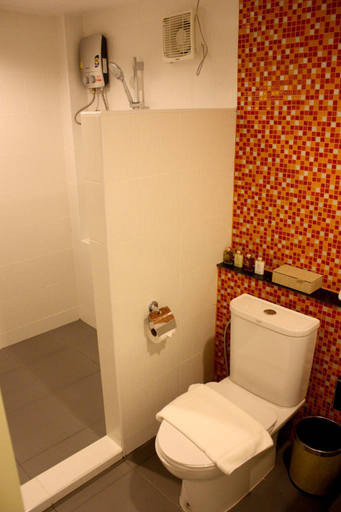 Bathroom 20