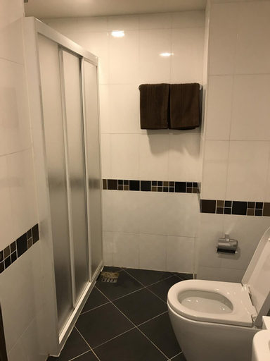 Bathroom 8