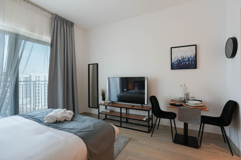 Room 3, Mesmerizing Canal View - 827, Yas Island