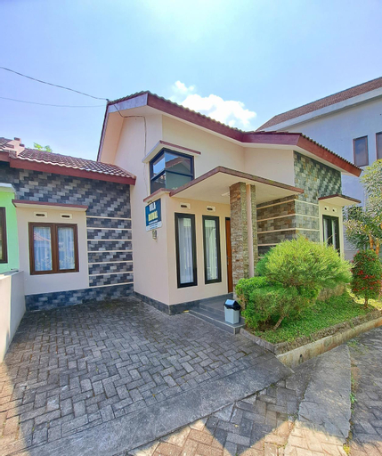 Exterior 11