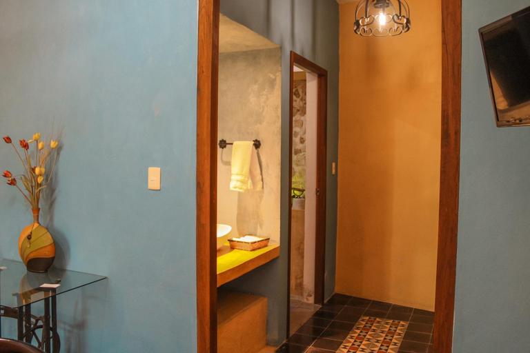 Bathroom 3, Casa Vicenta Izamal, Izamal