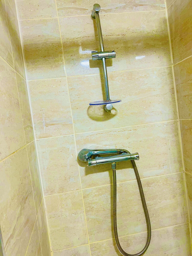 Bathroom 2, White House Lodge B&B, Cambridgeshire