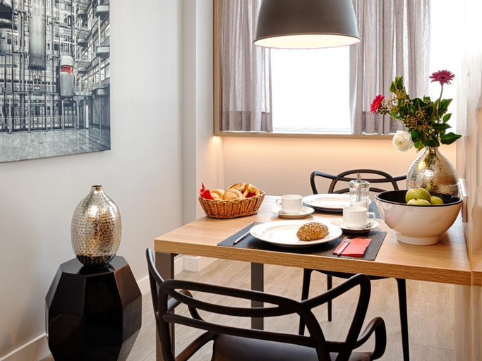 Dining Room 6