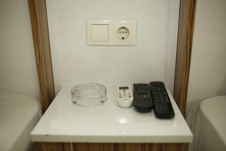 Bathroom 5, Ozhan Hotel, Antalya