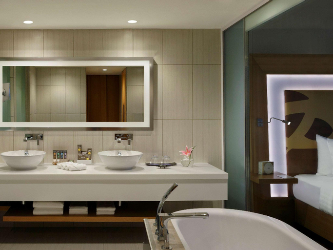 Bathroom 23