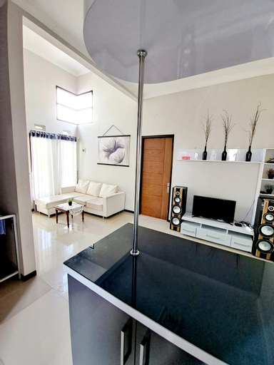 Dining Room 6