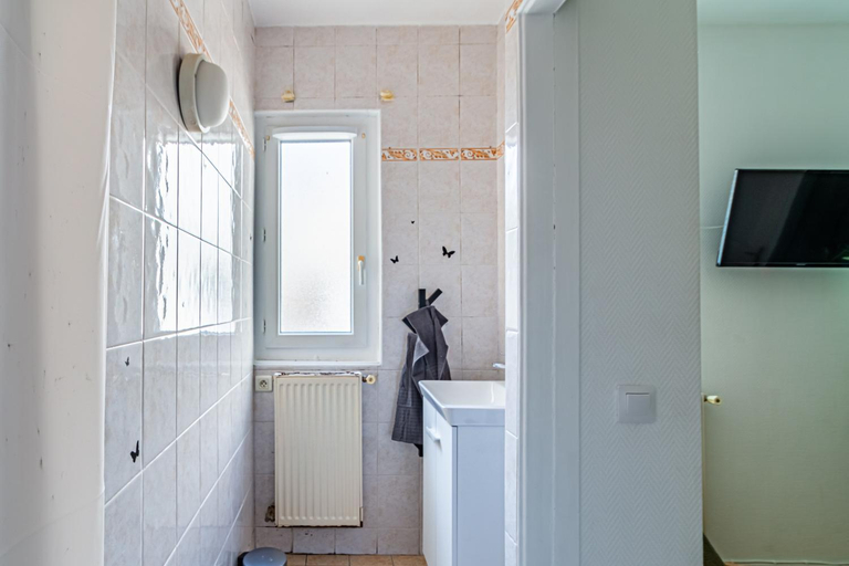 Bathroom 2, Appart'Hotel BelleEscale Versailles Saint Cyr l'Ecole, Yvelines