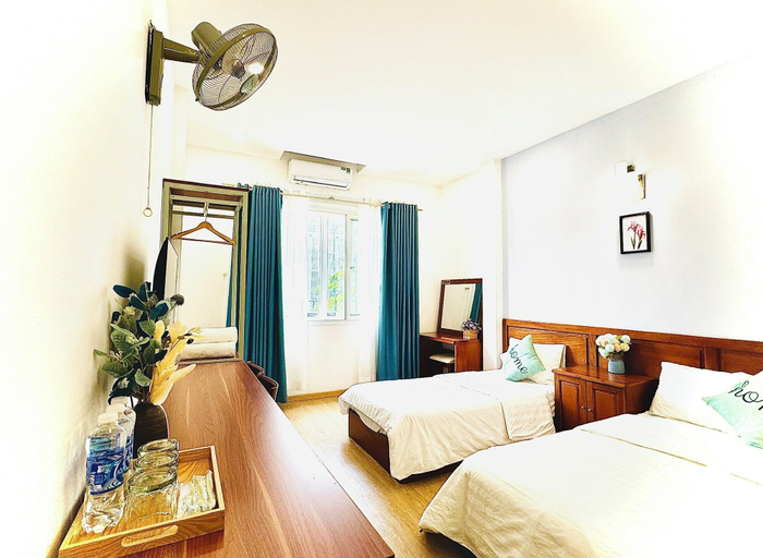 Bedroom 1, Huyen Home, District 1