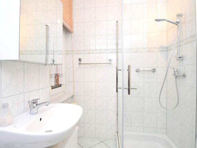 Bathroom, Cosy Apartment in the Harz Mountains, Nordhausen