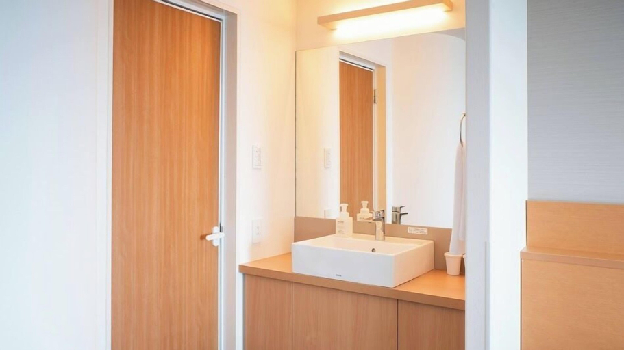 Bathroom 6