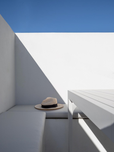 Others 5, Hermes&Dione, Crete