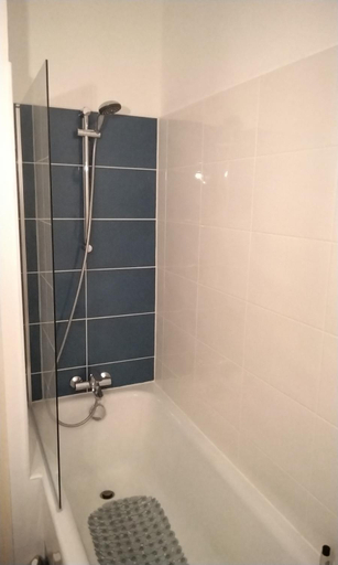 Bathroom 4, La maison de Dom, Charente