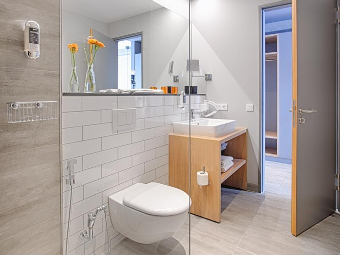 Bathroom 8