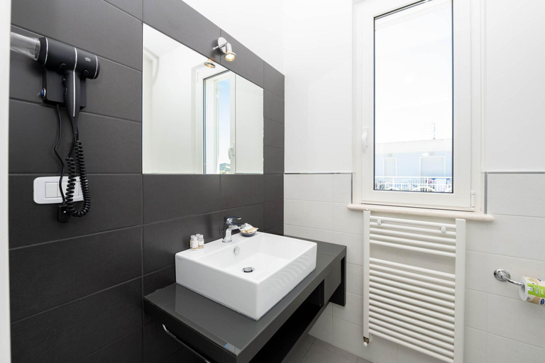 Others 5, AltoMare - VIBRA, Teramo