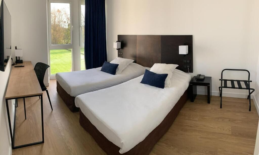 Bedroom 2, Hôtel Abbaye du Golf de Lésigny, Seine-et-Marne