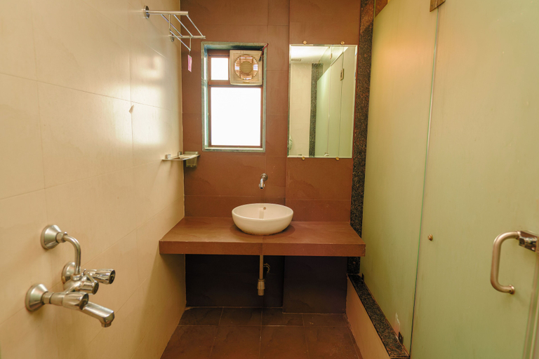 Bathroom 2, Hotel Vinayak Residency, Thane